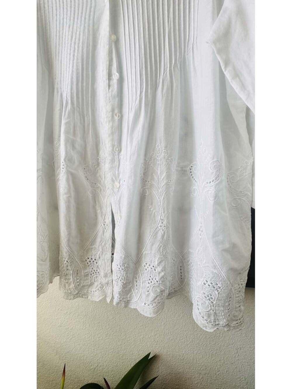 Coldwater Creek Pintuck Embroidered Tunic Blouse - Size L - Picture 3 of 7